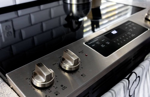 Lansing House | Remodeled Home next to GOLF Course close to MSU/Spartan Std & Sparrow