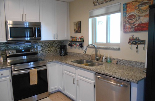 Fountain Hills Condo | Remodeled/Nicely Furnished 2/2 King/2 Queen. 1st Flr Condo, Walk to all location