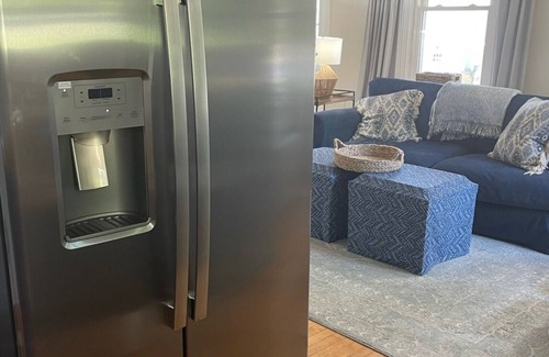 Branford Apartment | Remodeled spacious 2 BR near downtown with yard and wrap around porch