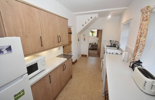 Goodwick House | Remote Peaceful Cottage. Great for families. Panoramic Views & Skies. Fresh Air.