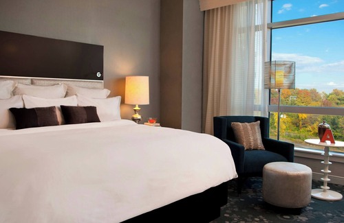 Crystal City Hotel | Renaissance Arlington Capital View Hotel