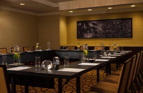 South Baton Rouge Hotel | Renaissance Baton Rouge Hotel