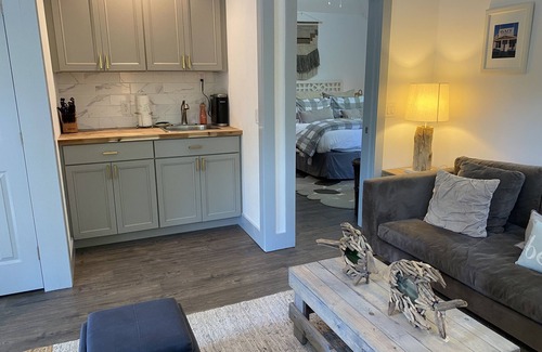 Mattituck Cottage | Renovated 2 BR Cottage-Perfect for North Fork Beach,Vineyard,Wedding Vacations!