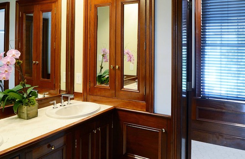 Cannonborough Elliotborough House | Renovated 7-Bedroom Mansion Off of King Street