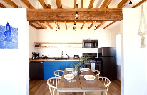 Los Angeles House | Renovated and designed by an LA based architect with a wonderful front yard.