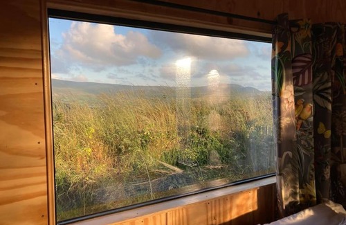 Valentia Island Boat Rental | Renovated Boat House at Valentia Island Escape