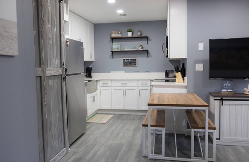North Ocean City Condo | Renovated Condo w/Private Courtyard and Free WIFI