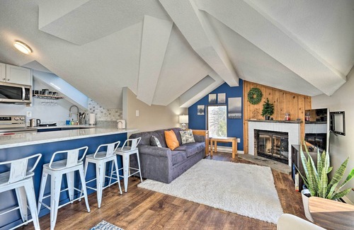 West Dover Condo | Renovated Dover Condo - Steps to Ski Shuttle!