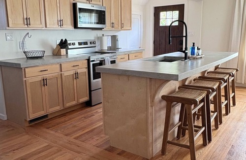 Port Austin House | Renovated Downtown Port Austin Gem!