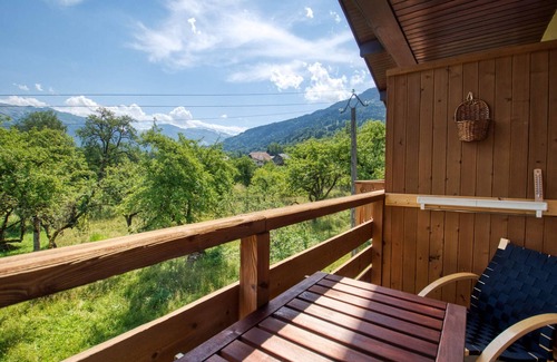 Morillon Apartment | Renovated duplex in Morillon, near cable car, 4 pers, balcony, Wi-Fi, parking