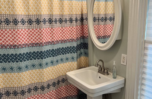 Hancock House | Renovated Farmhouse located near the C and O Canal