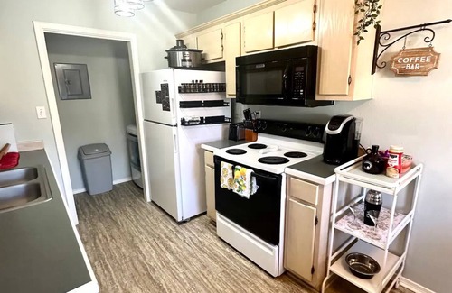 Gulfport House | Renovated Home near I-10 & Beach, Dog & Kid Friendly