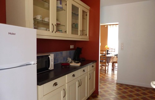 Molinet Cottage | Renovated house near Digoin, pets allowed, enclosed yard