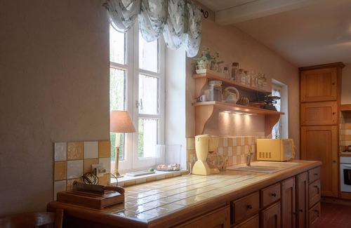 Franchesse Cottage | Renovated house with fireplace, pets allowed - Franchesse