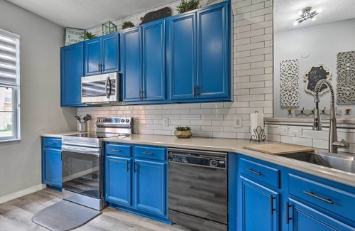 Crestwynd Bay House | Renovated Kissimmee Townhome: 5 Mi to Disney!