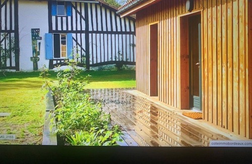 Luxey House | Renovated Landaise farmhouse on a 4000m2 airial with swimming pool and outbuildings