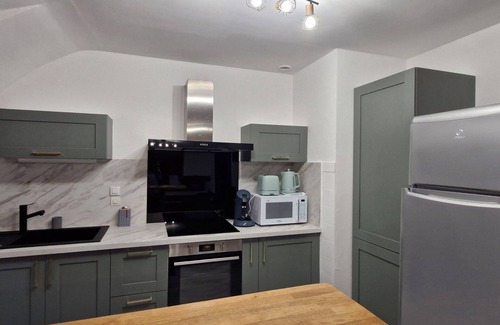 Aragnouet House | Renovated mountain gîte, close to ski slopes and hiking trails, sleeps 14 to 15