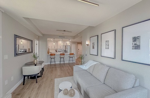 Little Italy Condo | Renovated Ocean, Bay and City View-2 Bed, 2 Bath Condo in Little Italy