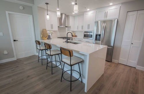 Little Italy Condo | Renovated Ocean, Bay and City View-2 Bed, 2 Bath Condo in Little Italy