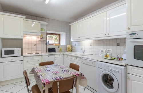 Brotte-les-Ray Cottage | Renovated old house with pool in Brotte-lès-Ray