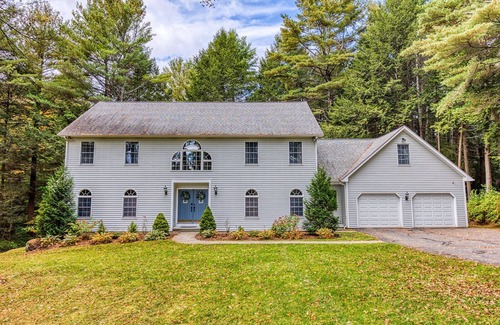 Pittsfield House | Renovated Pittsfield Colonial by Evergreen Home