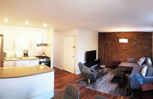 Gowanus House | Renovated spacious 2-bedroom apartment in Boerum Hill Brooklyn