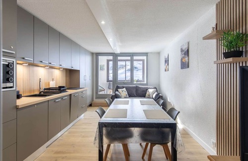 La Mongie Apartment | Renovated studio for 6, south loggia, near slopes, modern amenities