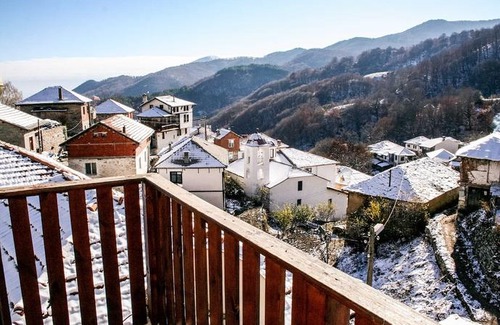 Delchevo Villa | Renovated Villa Overlooking The Pirin Mountains
