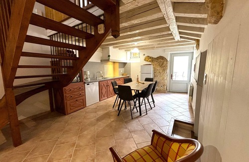 Saint-Cyprien House | Renovated village house & terrace in the heart of the medieval village of St Cyprien