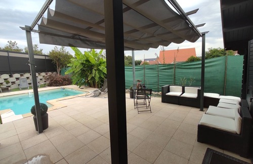 Sainte-Croix-en-Plaine Ski Chalet | Rent fully equipped gite 20 square meters with terrace and shared pool access