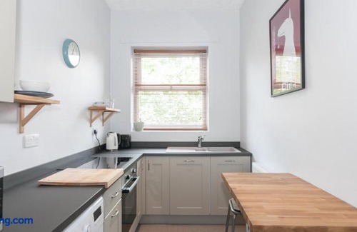 Chorlton-cum-Hardy Apartment | Rentalshosted Chorlton