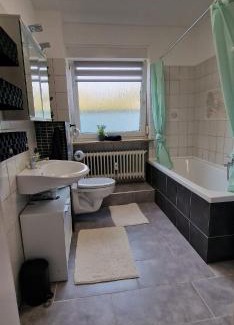 Mitte Apartment | RentApart`s Nürnberg 4Room Apartment