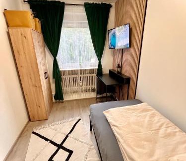 Mitte Apartment | RentApart`s Nürnberg 4Room Apartment
