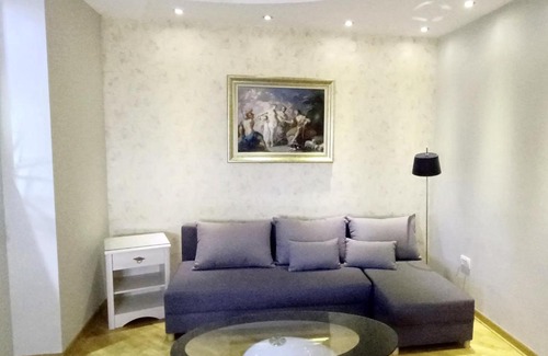 Stari Grad Apartment | Republic Square Apartments