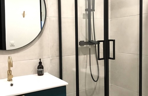 Mareuil-Sur-Lay-Dissais House | Residence with private spa The Lay of Calm. Spa area- jacuzzi hammam sauna