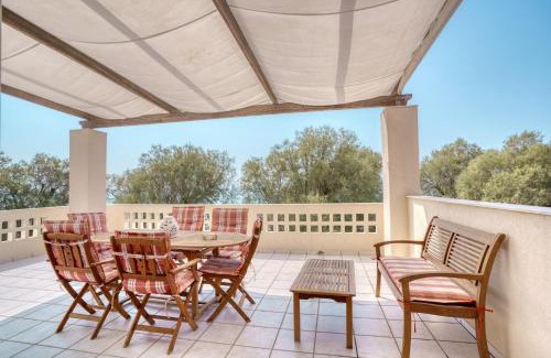 Mastichochoria Apartment | Residence by the Sea of Komi