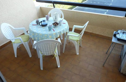Marseillan Plage Apartment | Residence Clos Des Pins Ii (d - In residence with swimming pool, spacious studio cabin air conditioned