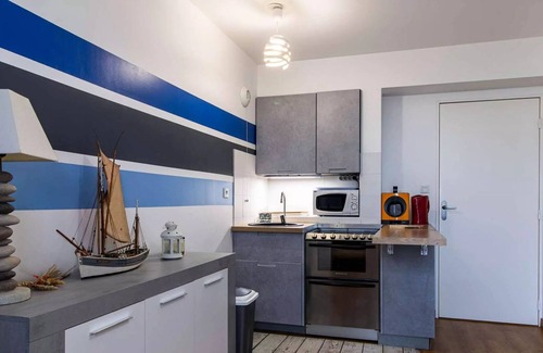 Pleherel-Plage-Vieux-Bourg Apartment | Residence De La Plage - 352 -T2 with stunning views of Cape Fréhel