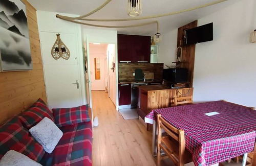 Montgenevre Apartment | Residence Ferme D'augustin - Building C - Fully renovated apartment - Wifi - Full South - On the slopes - Parking.