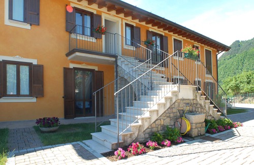 Tignale Apartment | Residence Garden: Three-room apartment with garden