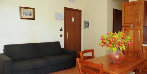 Fiumenaro Hotel | Residence Hotel Antica Perla