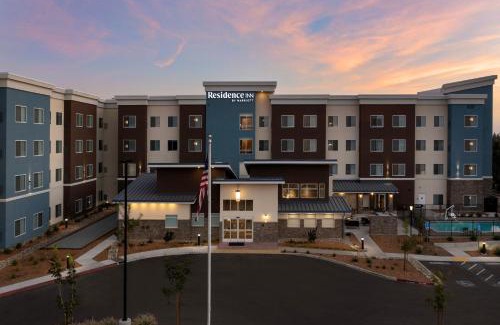 Clovis Hotel | Residence Inn by Marriott Fresno Clovis