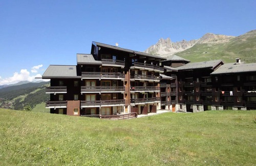 Meribel-Mottaret Apartment | Residence Lac Blanc - LUMINE STUDIO IN BORD OF PAST