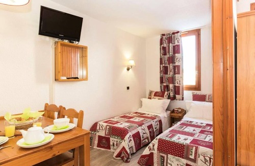 Meribel-Mottaret Apartment | Residence Odalys Le Hameau du Mottaret - 2 Rooms Mezzanine 6 People