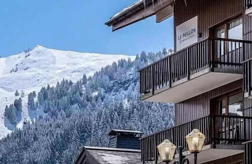 Meribel Centre Apartment | Residence Pierre & Vacances Le Peillon - Studio for 4 people - 1 sleeping area - Valley view