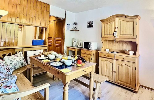 Val-d'Isere Apartment | Residence Val D'illaz - Pleasant 2 room apartment cabin for 6 people located in Val d'Isère, close to the center of the resort
