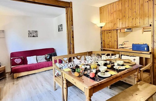 Val-d'Isere Apartment | Residence Val D'illaz - Pleasant 2 room apartment cabin for 6 people located in Val d'Isère, close to the center of the resort