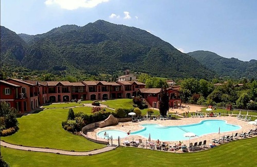 Crone Apartment | Residence Vico Super