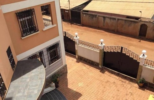 Bafoussam Apartment | Residence Vicyma Bafoussam Centre 2P Tout Confort, Chambre Climatisée