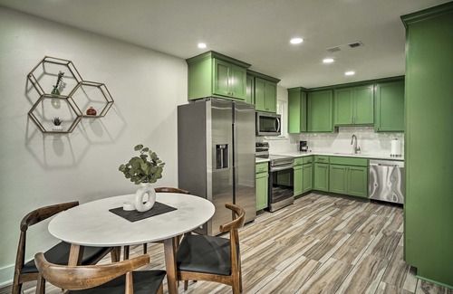 Broadmoor House | Residential Baton Rouge Vacation Rental!